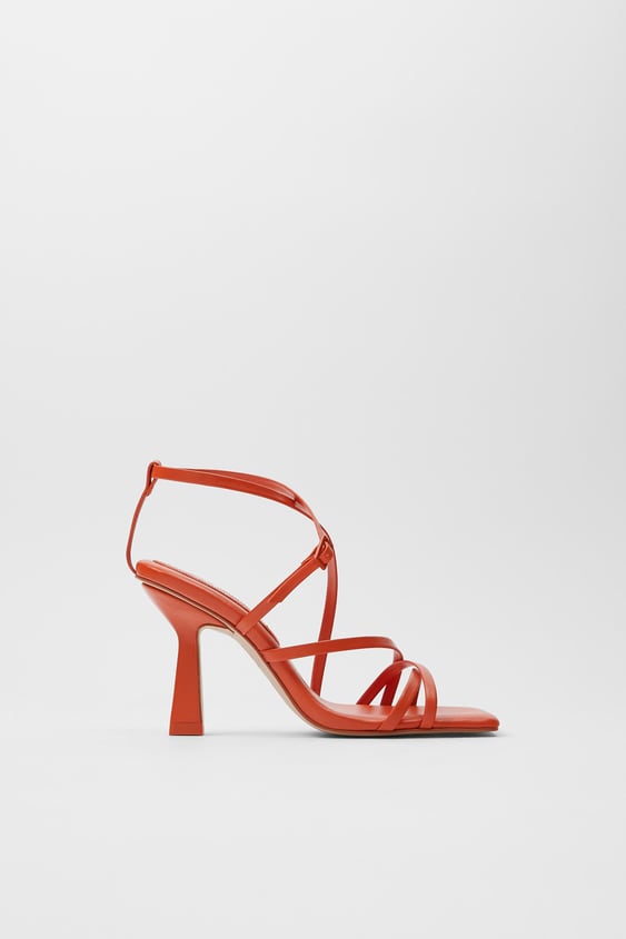 leather strappy heel sandals with quilted insole de Zara sur SCANDALOOK