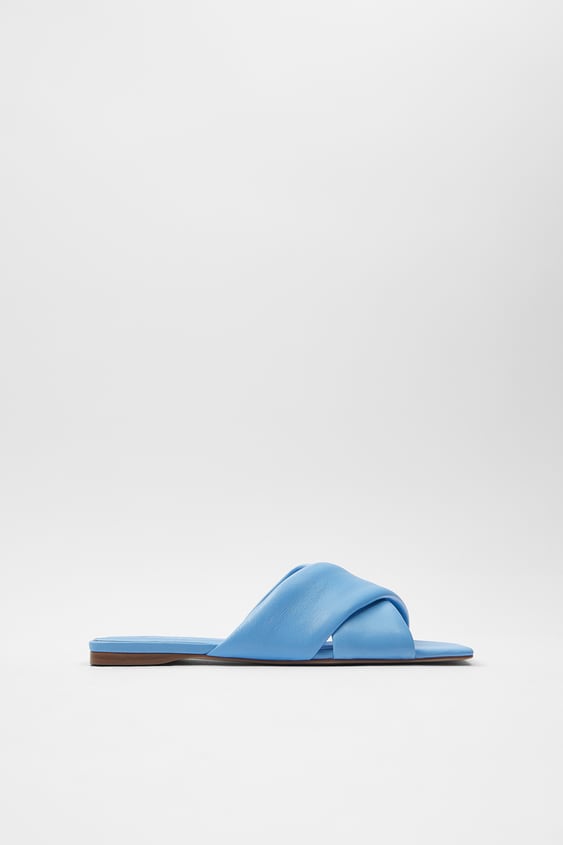 quilted leather flat sandals de Zara sur SCANDALOOK