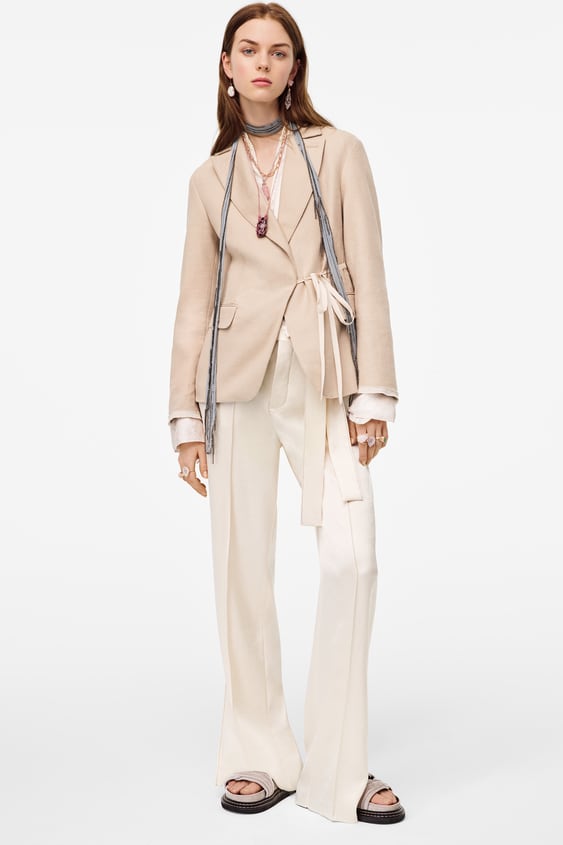 wide lapel jacket limited edition de Zara sur SCANDALOOK
