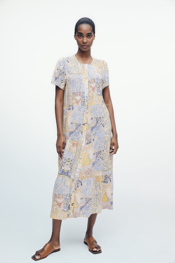 printed dress de Zara sur SCANDALOOK