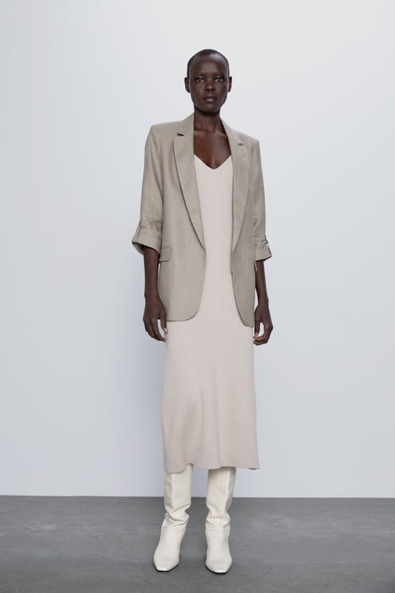 rolled up sleeve linen jacket de Zara sur SCANDALOOK