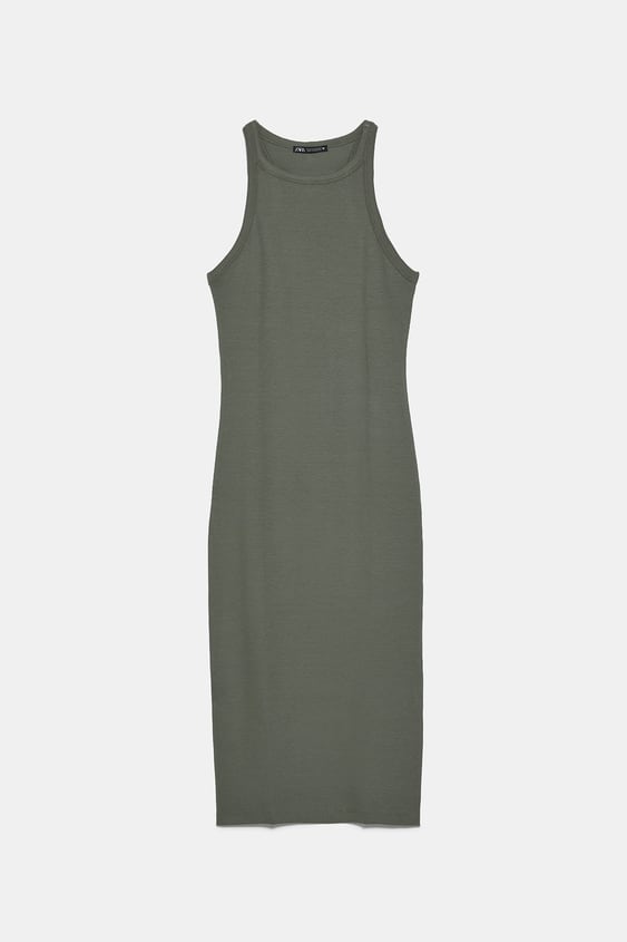 dress with ribbed neckline de Zara sur SCANDALOOK