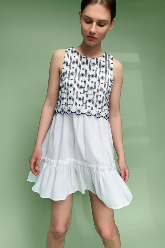 bi-aterial embroidered dress de Zara sur SCANDALOOK