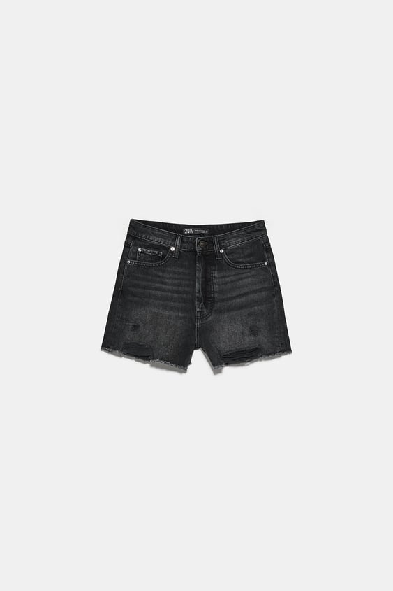 ripped denim shorts de Zara sur SCANDALOOK