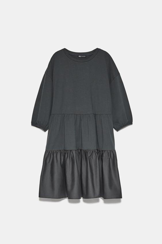 pleated dress de Zara sur SCANDALOOK