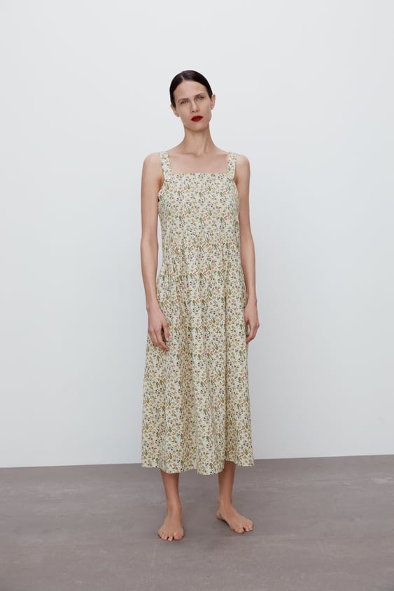 printed dress de Zara sur SCANDALOOK