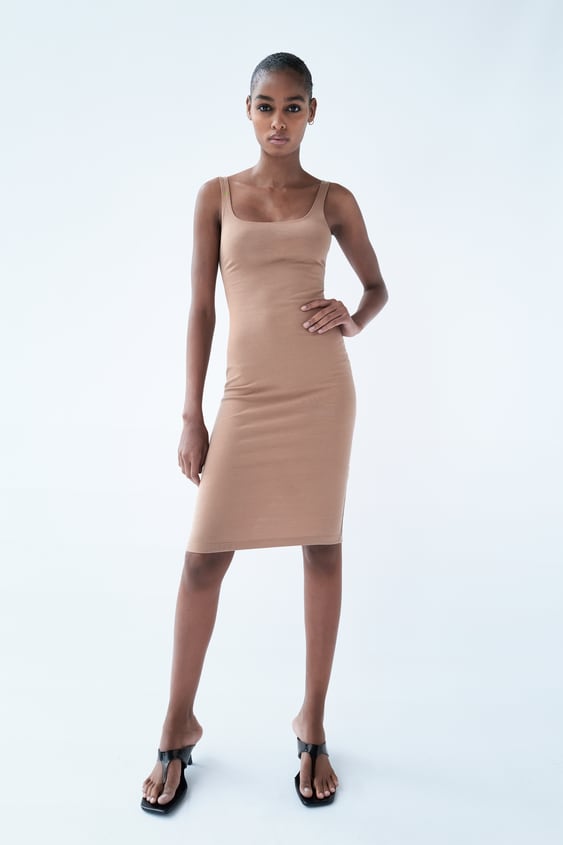 fitted dress de Zara sur SCANDALOOK