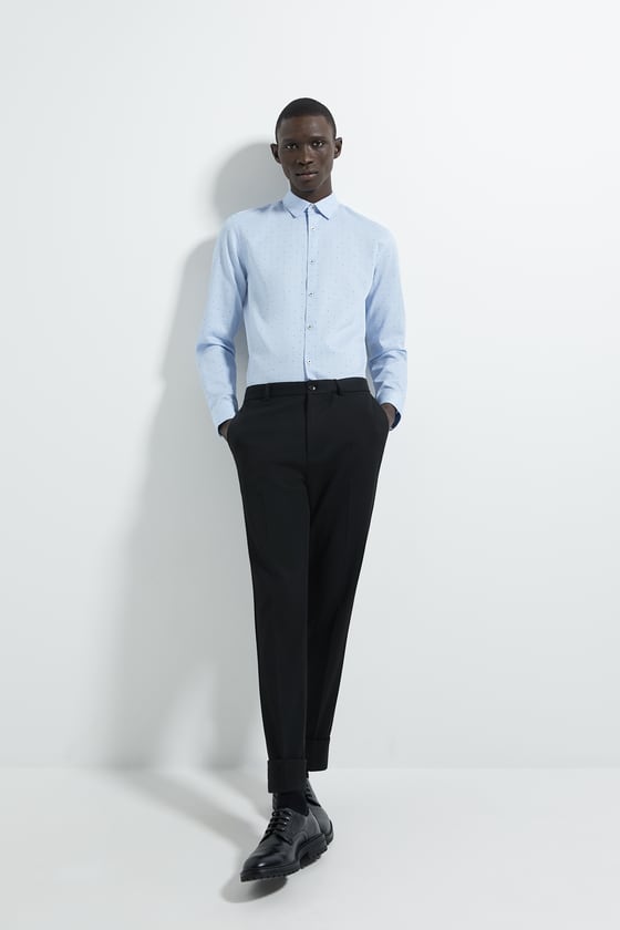 polka dot structured shirt de Zara sur SCANDALOOK