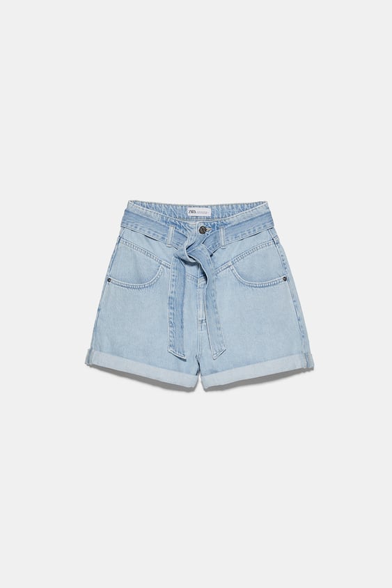 denim shorts with belt de Zara sur SCANDALOOK