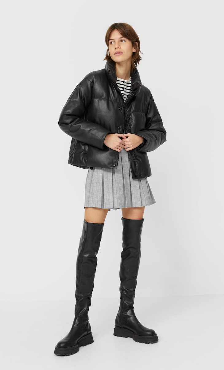 faux leather down jacket de Stradivarius sur SCANDALOOK